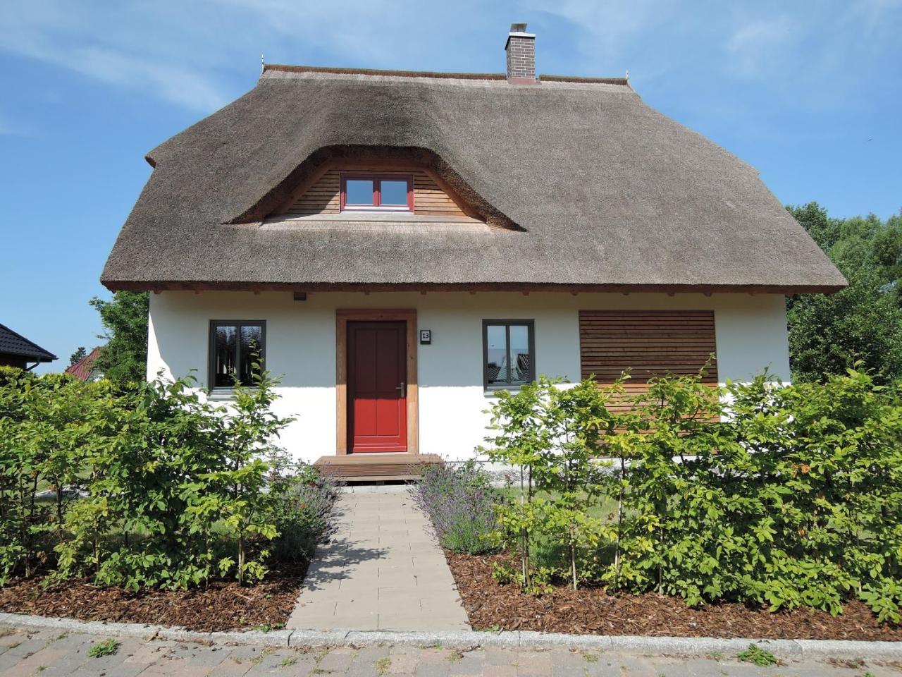 Reetdachhaus "Treibholz" Villa Wiek auf Ruegen Luaran gambar