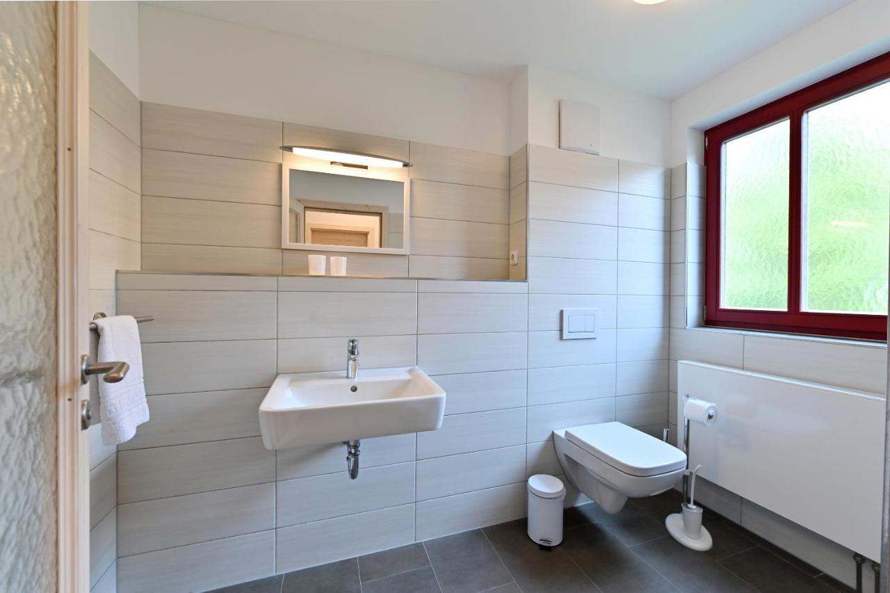 Reetdachhaus "Treibholz" Villa Wiek auf Ruegen Luaran gambar