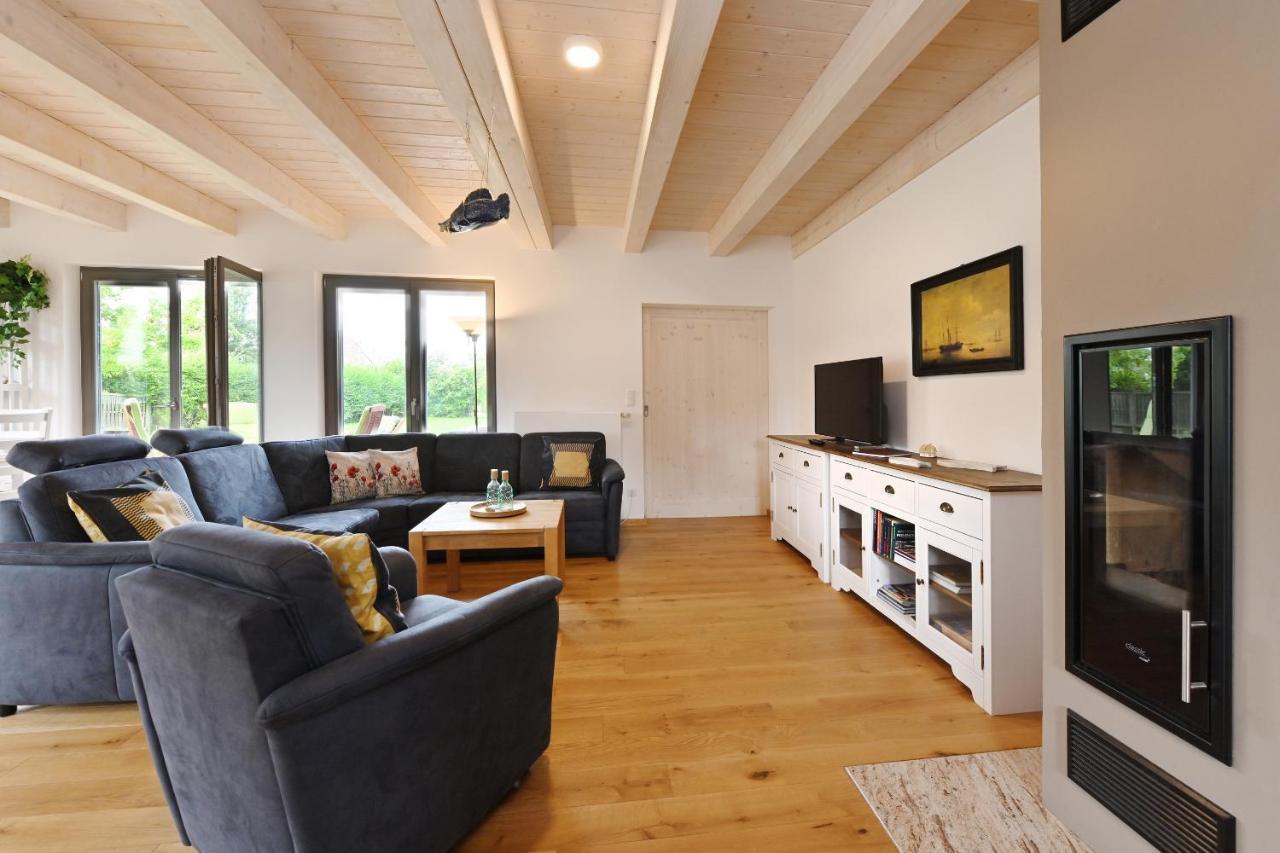 Reetdachhaus "Treibholz" Villa Wiek auf Ruegen Luaran gambar